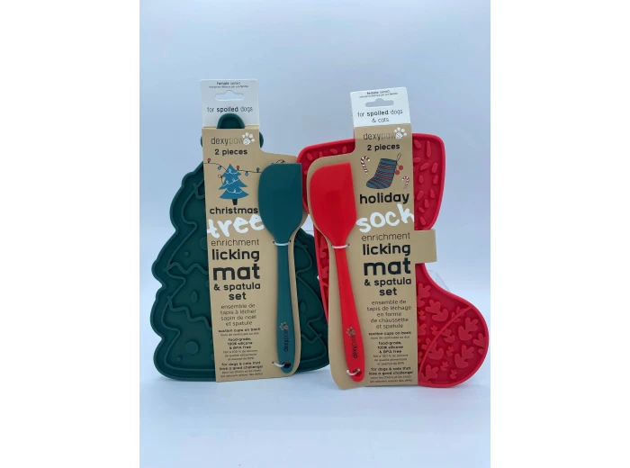 Christmas Tree Enrichment Lick Mat with Silicone Spatula
