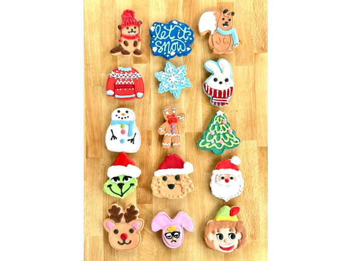 Winter Wonderland Starts Shipping Oct 6th Snowperson 3.75"