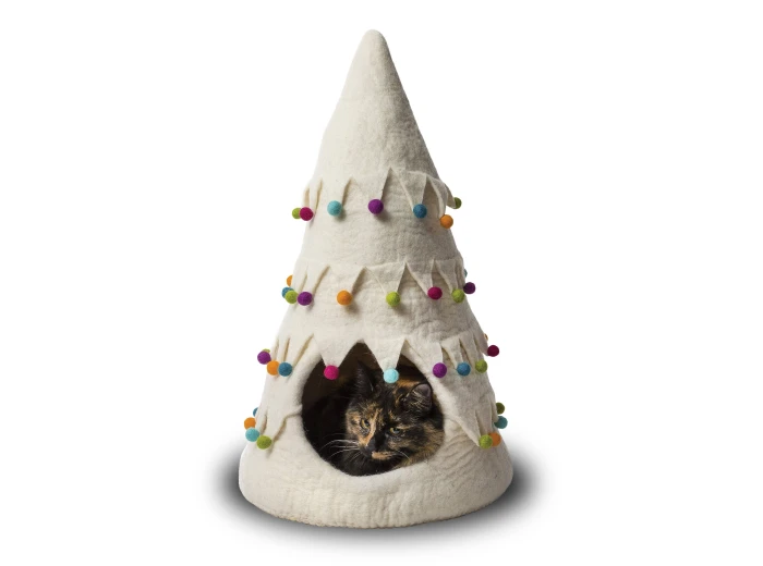 Holiday Tree Wool Pet Cave White