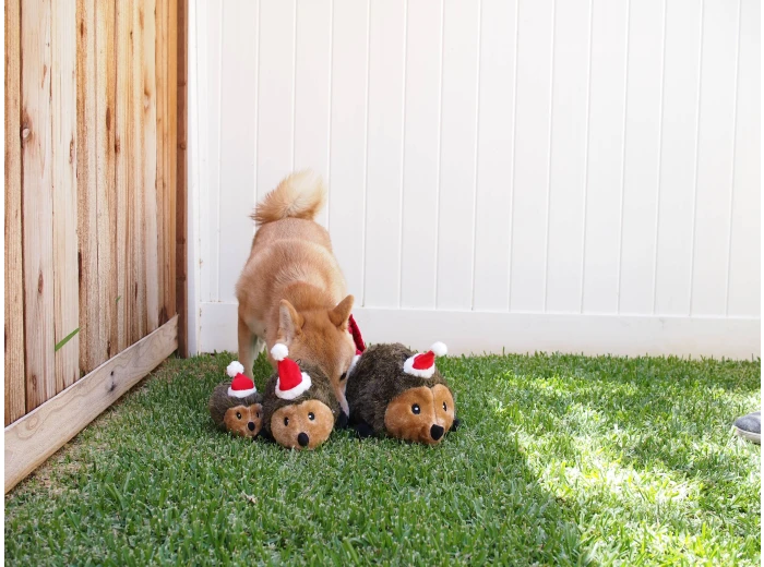 ZippyPaws Holiday Hedgehog Small